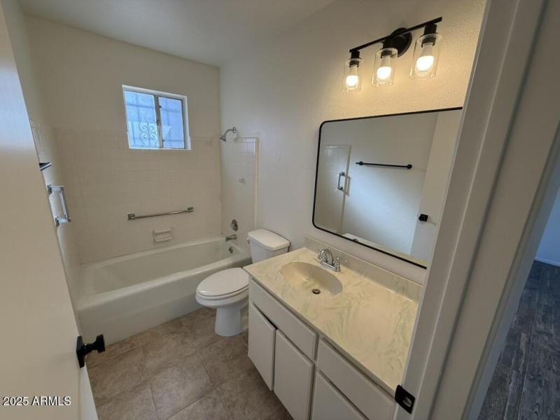 4DEA74BC-713D-4C79-B727-EA3963ED169F_1_1