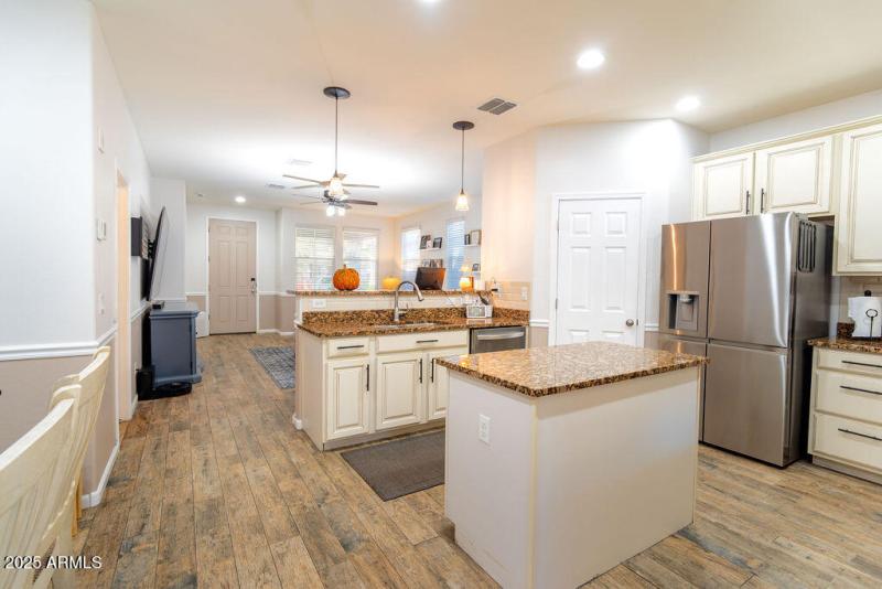 7511EOsageAveMesaAZ85212--36