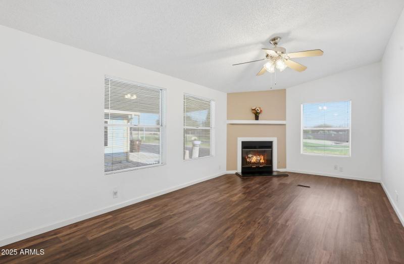 17-web-or-mls-11275 N 99th Ave 119 Peori