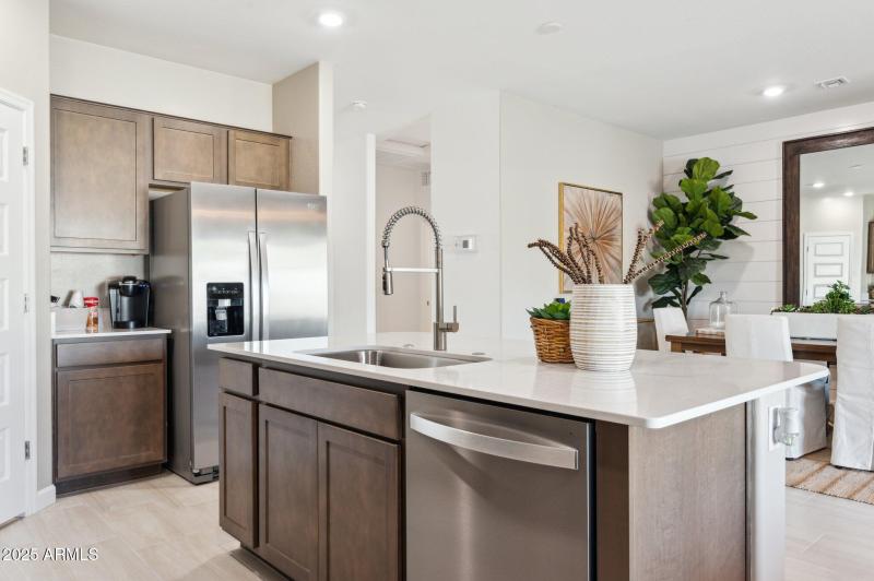 11-web-or-mls-24046-w-yavapai-st-lot-300