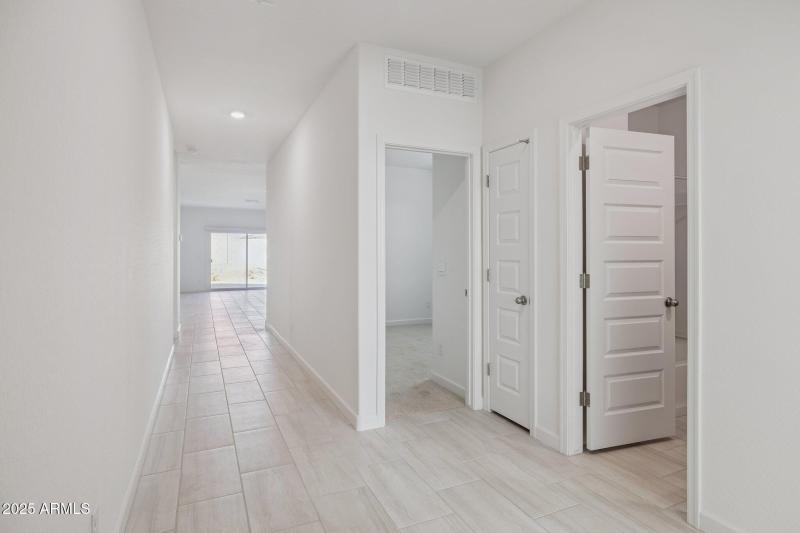 4-web-or-mls-23968-w-pima-st