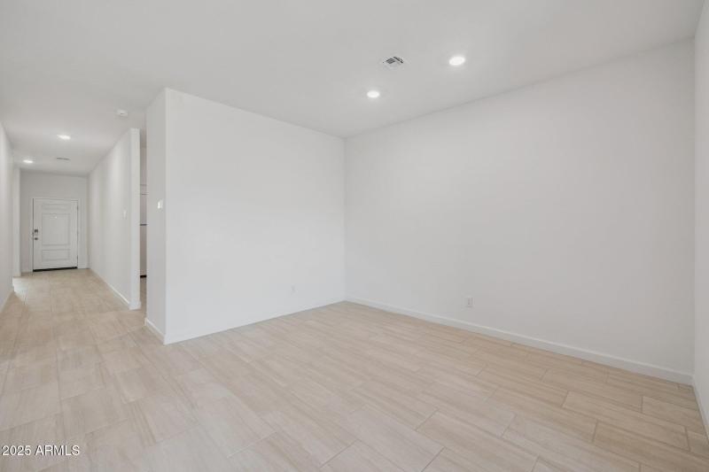 8-web-or-mls-23968-w-pima-st