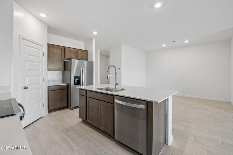 11-web-or-mls-23968-w-pima-st