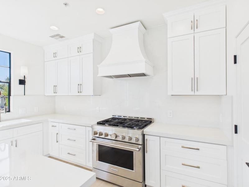 2 20704 N 90th PL Unit 1015 Kitchen