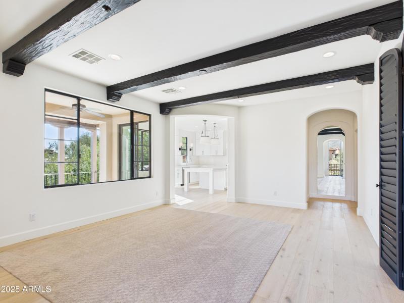 9 20704 N 90th PL Unit 1015 Living Room