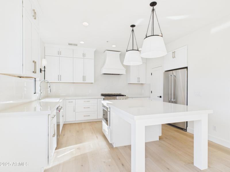 77 20704 N 90th PL Unit 1015 Kitchen