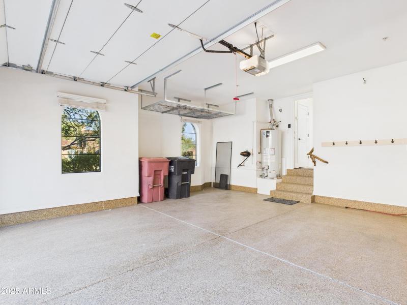 88 20704 N 90th PL Unit 1015 2 Car Garag