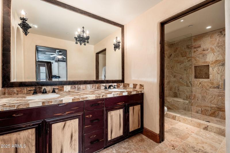 Ensuite 2 Floor 2 Bathroom