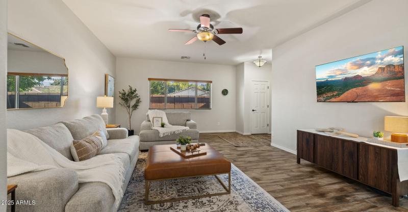 10-web-or-mls-Living Space3