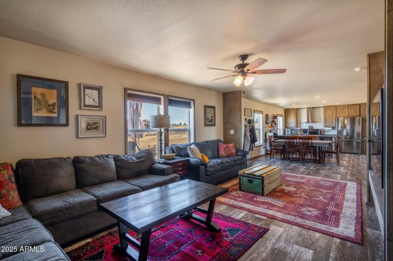 11-web-or-mls-2375-w-rd-1-s