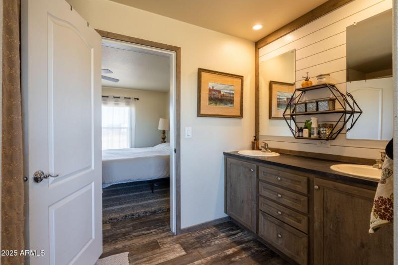 27-web-or-mls-2375-w-rd-1-s