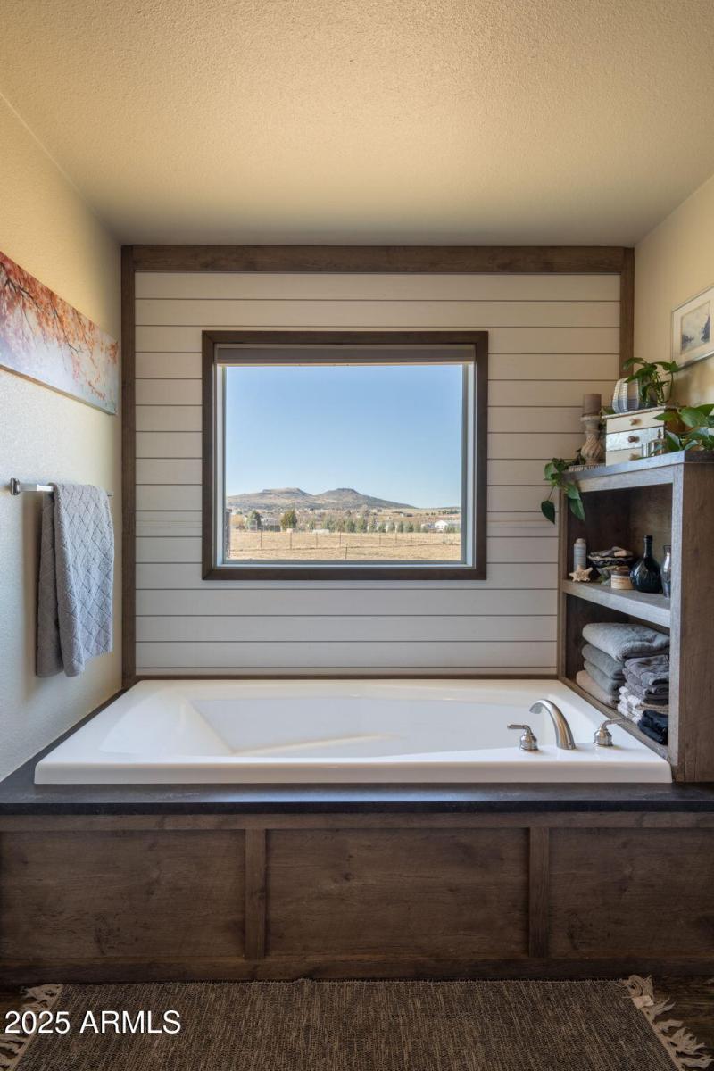 28-web-or-mls-2375-w-rd-1-s