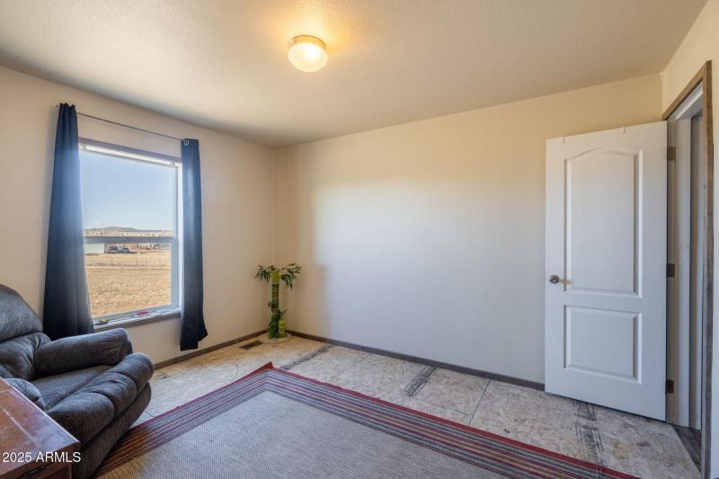 4-web-or-mls-2375-w-rd-1-s