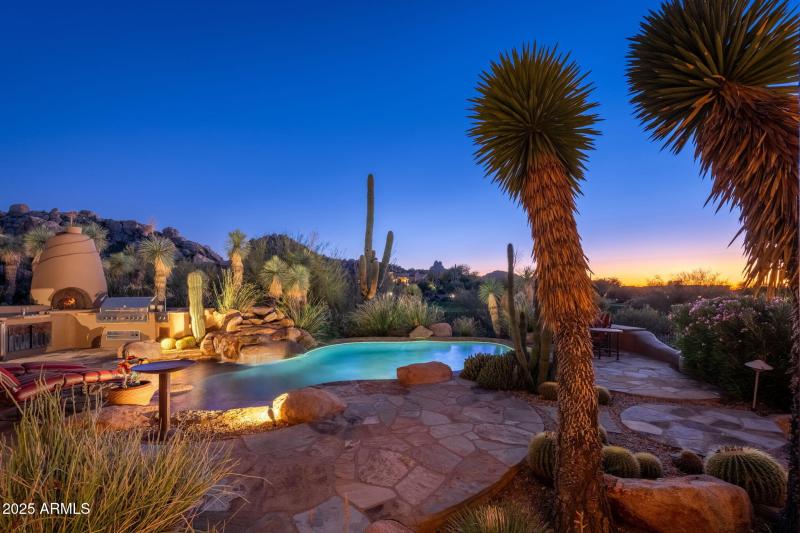 Sunset to Pinnacle Peak