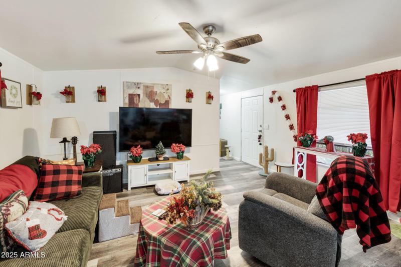 23-web-or-mls-dlb_1256-dlb_1260