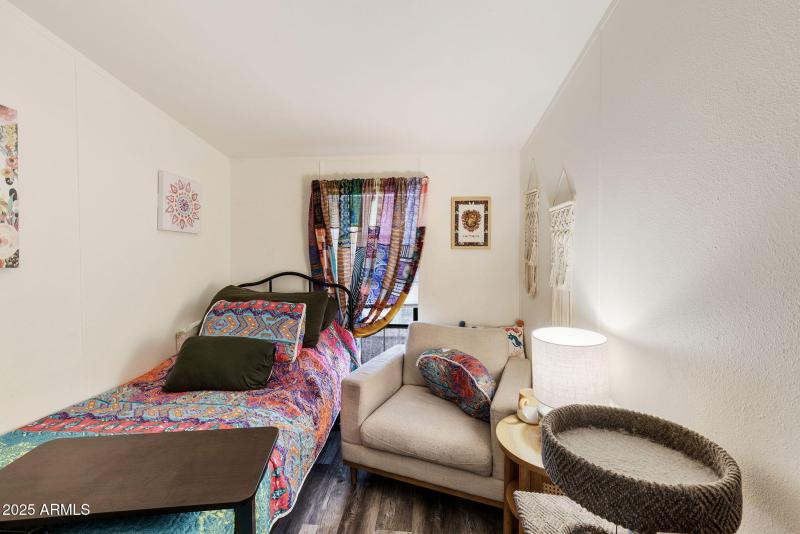 25-web-or-mls-dlb_1266-dlb_1270