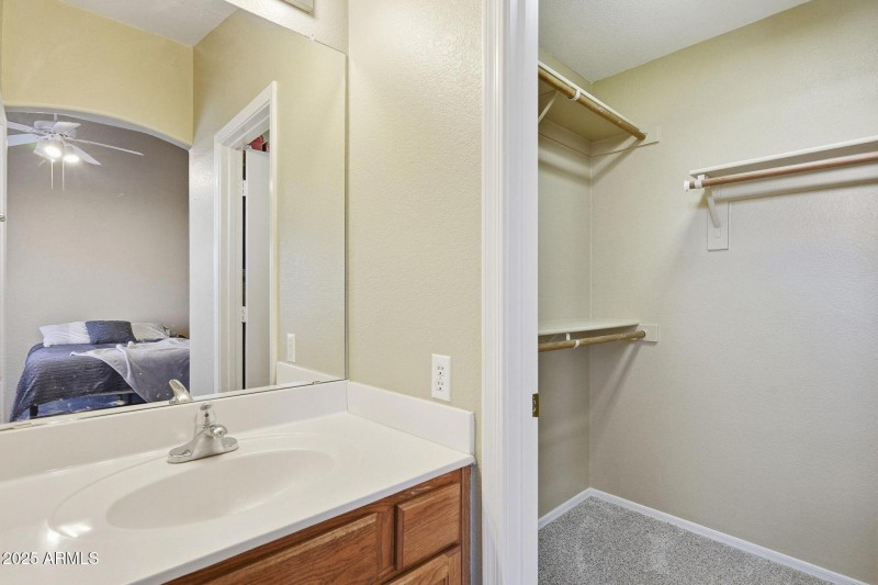 Primary Full Bath/ Walk-In Closet