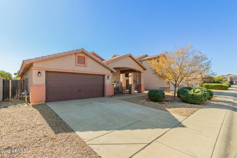 43941 W. Griffis Dr.