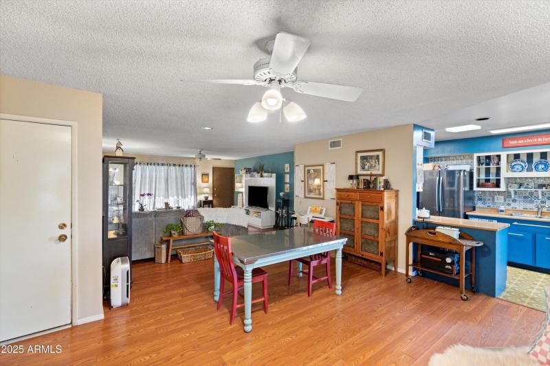 12-Dining to Kitchen