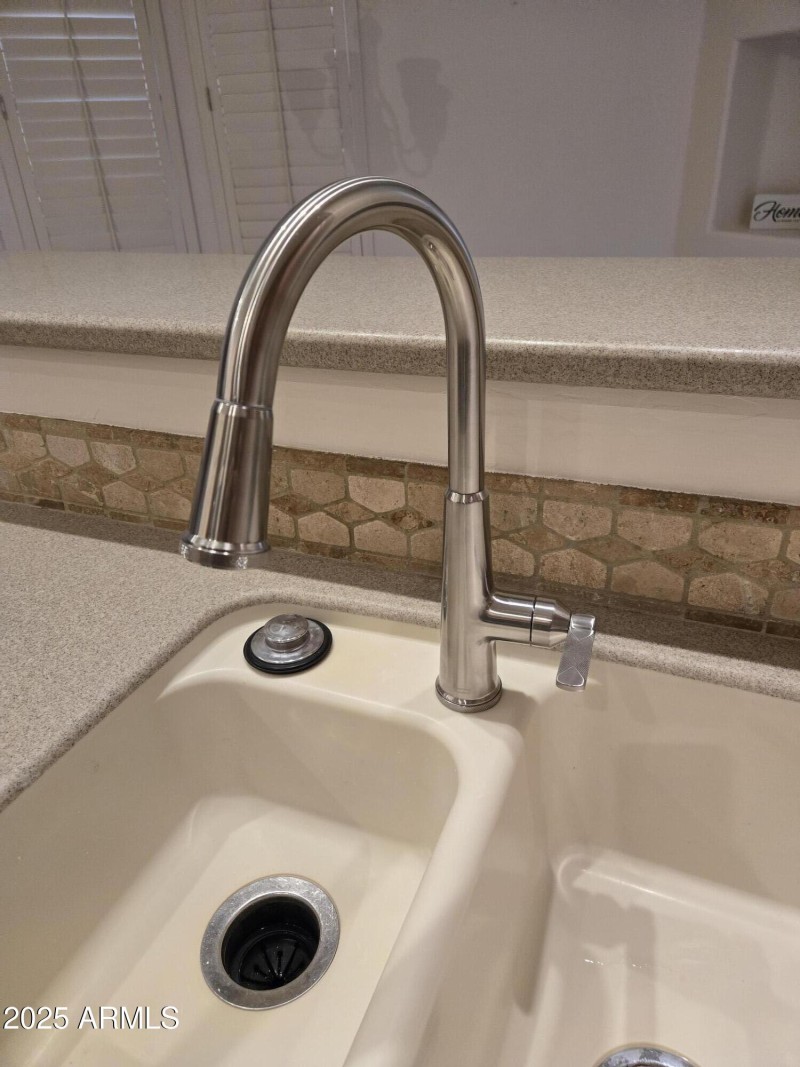 7445 E Eagle Crest 1143