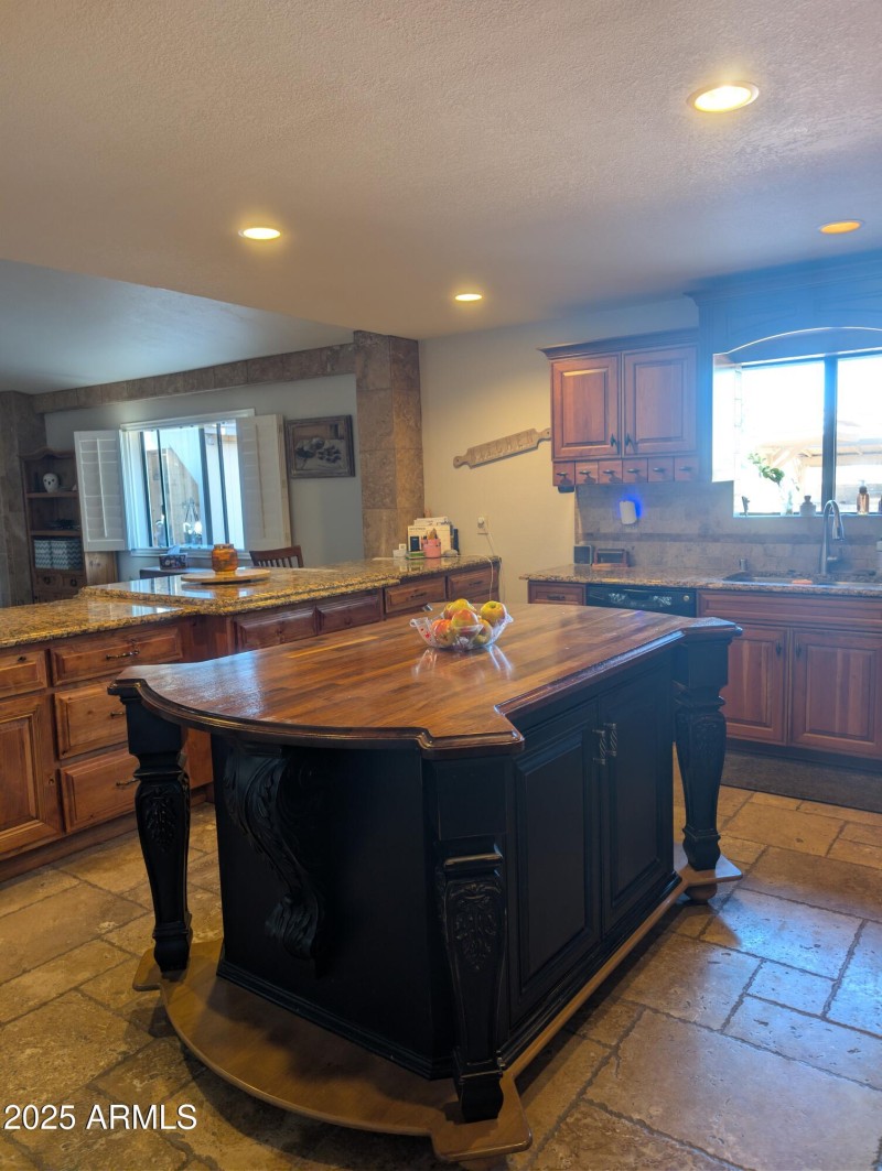 PXL_20251218_222537040