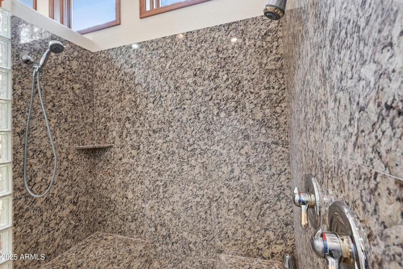 032_DSC_2551_autoremove_10577416 (1)