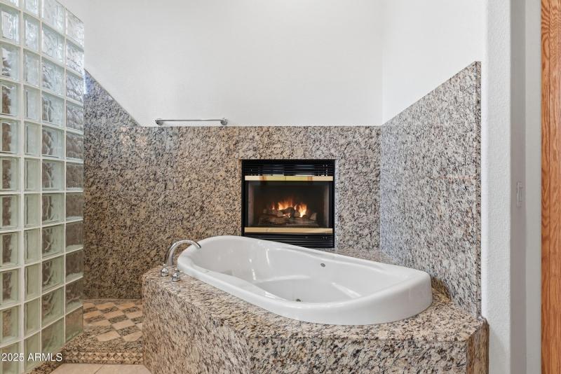 031_DSC_2548_with_fire (1)