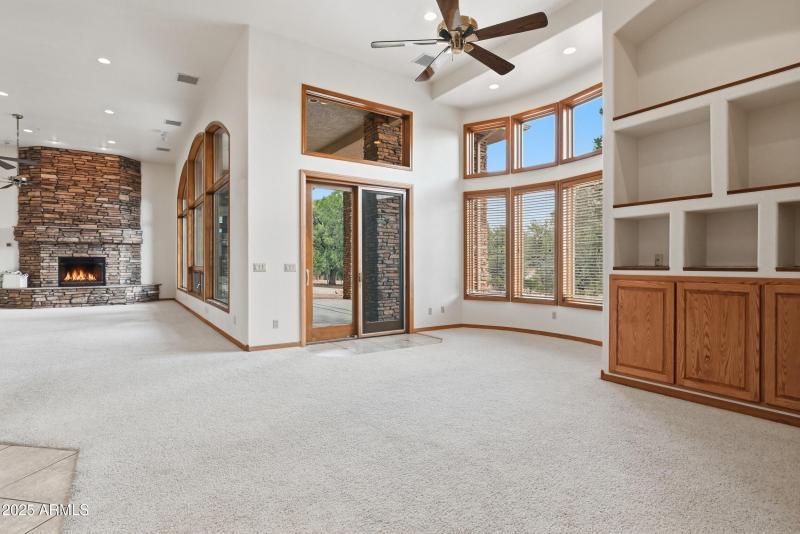 007_DSC_2467_with_fire (1)