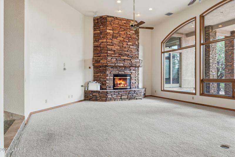 003_DSC_2455_with_fire (1)