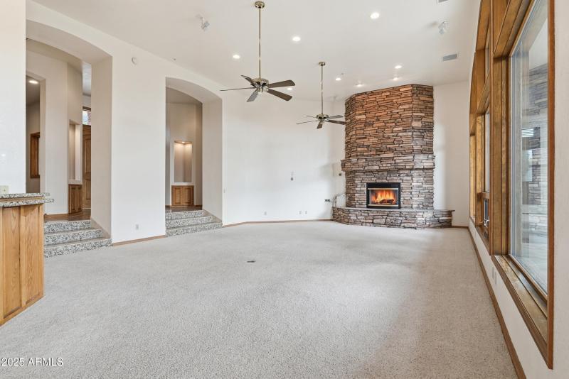 004_DSC_2458_with_fire (1)