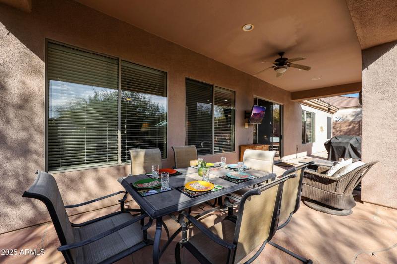 44 Perfect for Outdoor Dining