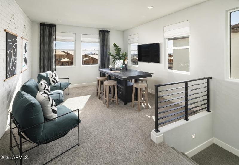 Beacon_in_Estrella_Kenley_Loft_1498_conv