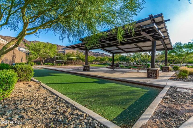 Avance Park 5 with Volleyball