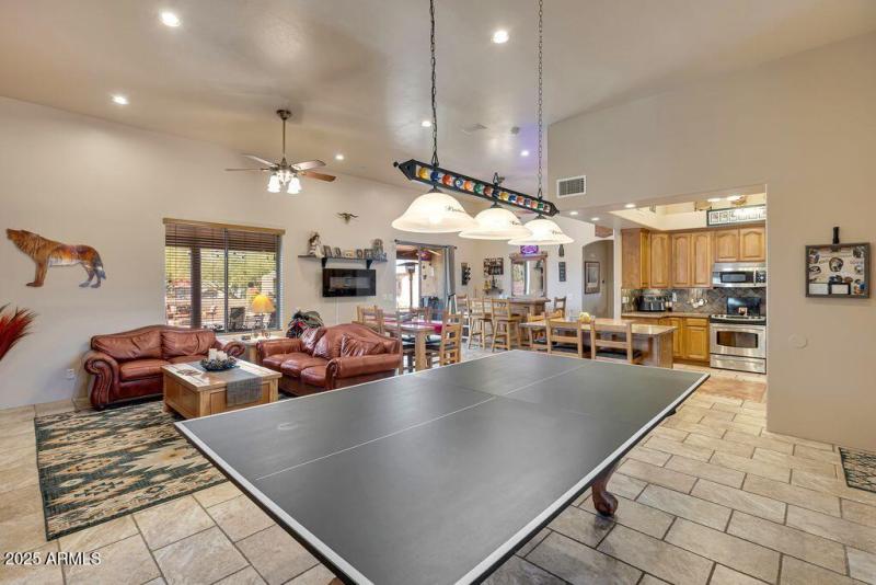 maddock great room 1