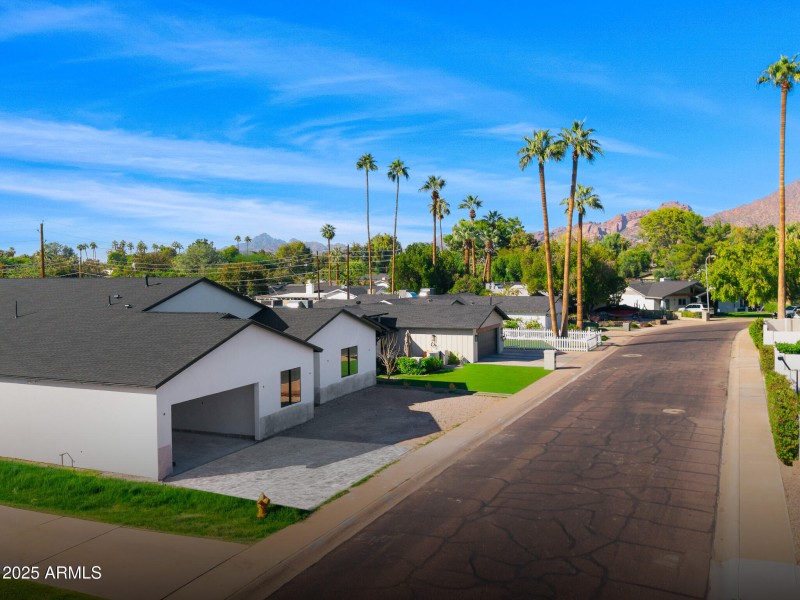 Front of Home with virtual pavers