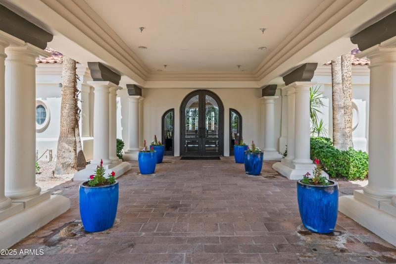 Clubhouse Entry Val Vista Lakes