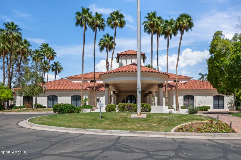 Clubhouse Val Vista Lakes 1