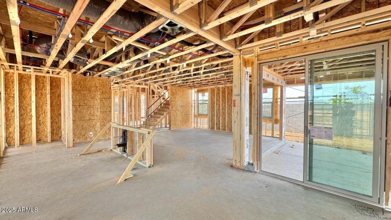 005 Dining and Kitchen