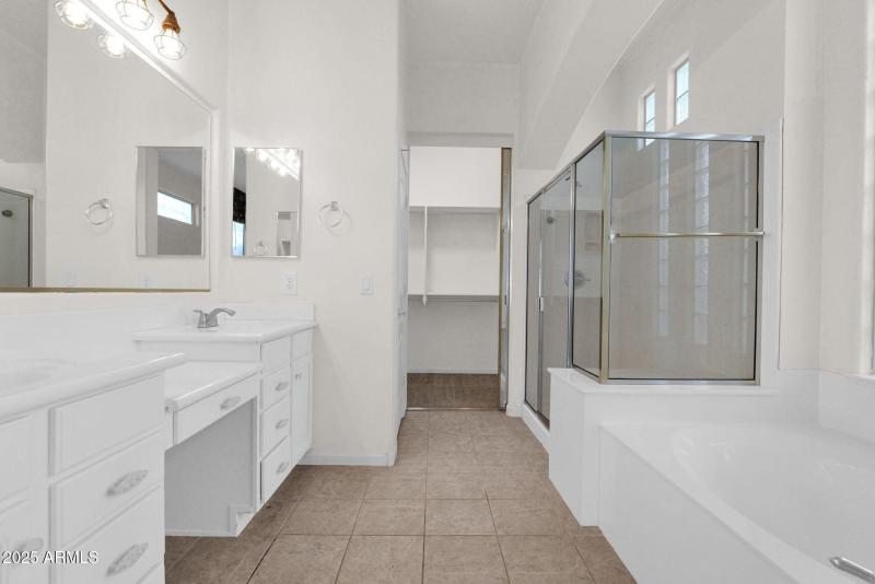 3810 Latham - 20Primary Bathroom