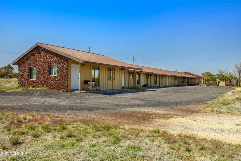86ClubhouseLn-Concho-AZ-1
