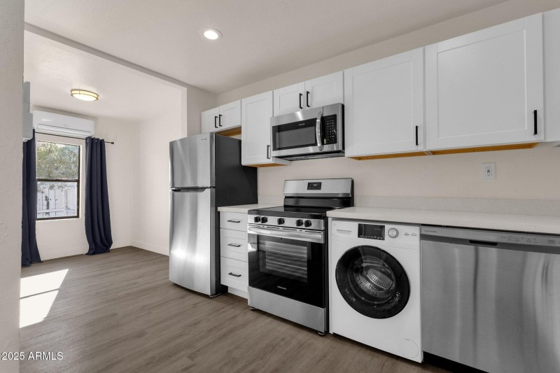 44-web-or-mls-329-n-17th-dr