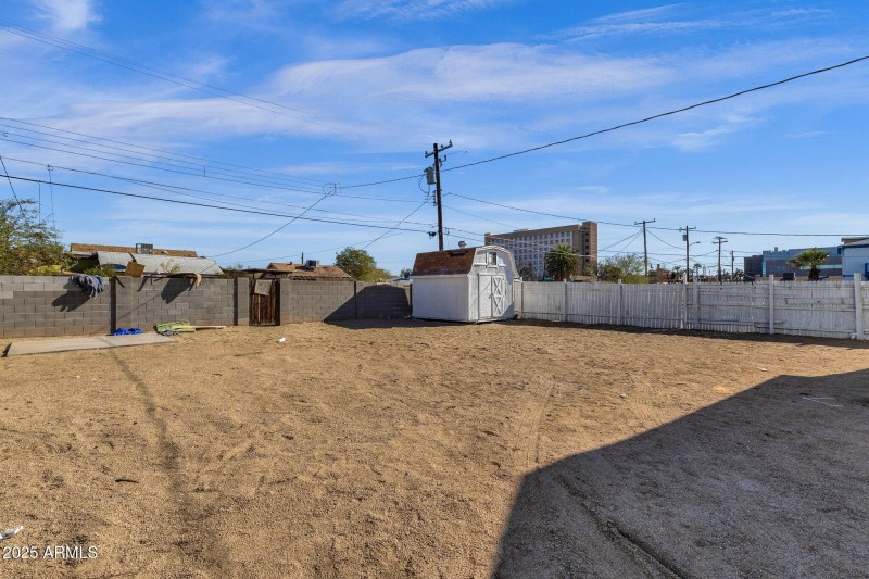 60-web-or-mls-329-n-17th-dr
