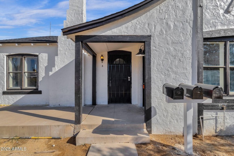 5-web-or-mls-329-n-17th-dr