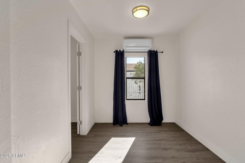 48-web-or-mls-329-n-17th-dr