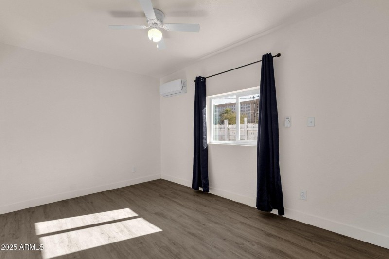 51-web-or-mls-329-n-17th-dr