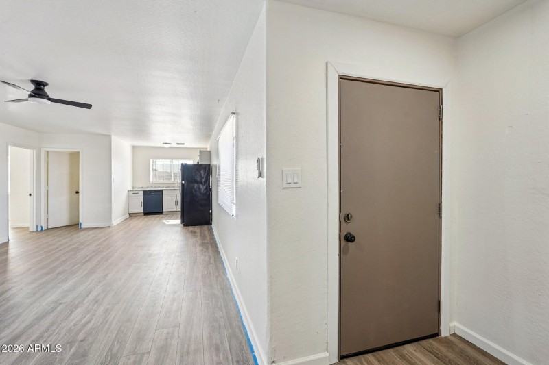 9-web-or-mls-E Pueblo Ave-S1201-009