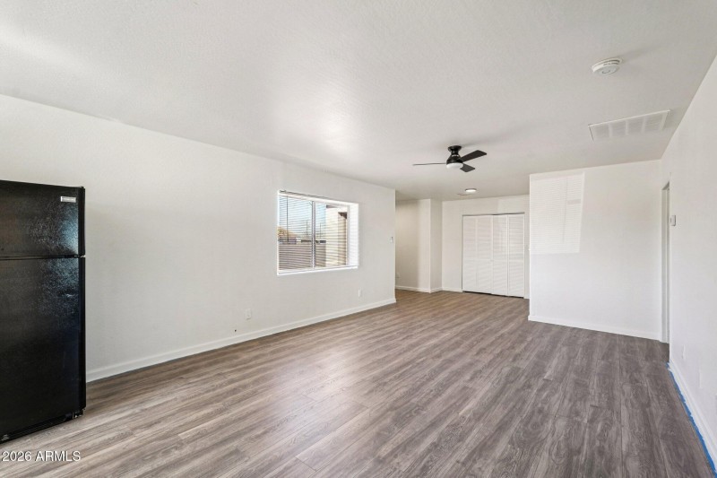 11-web-or-mls-E Pueblo Ave-S1201-011