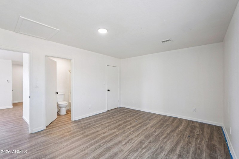 24-web-or-mls-E Pueblo Ave-S1201-024