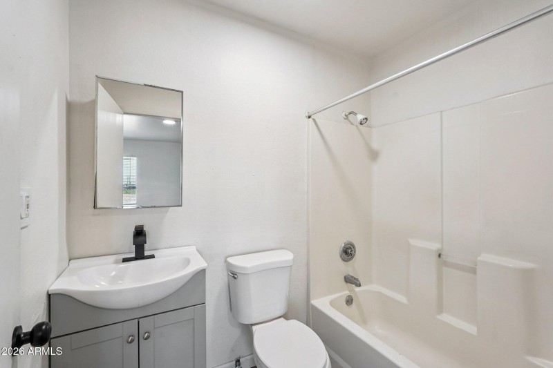 26-web-or-mls-E Pueblo Ave-S1201-026