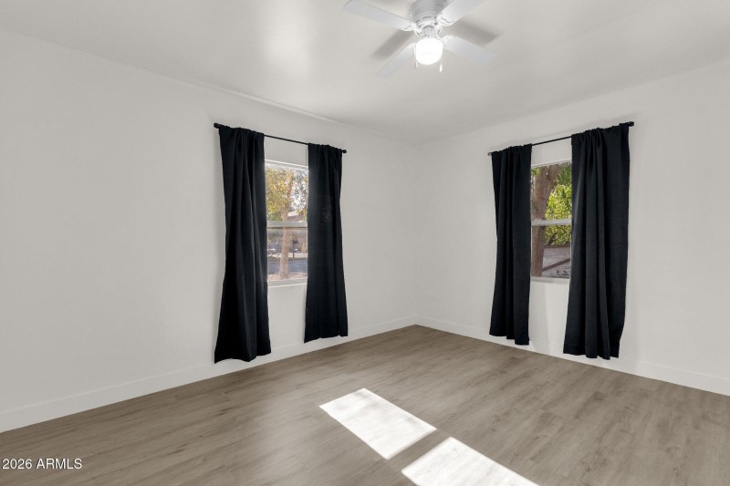 19-web-or-mls-2334-w-morten-ave